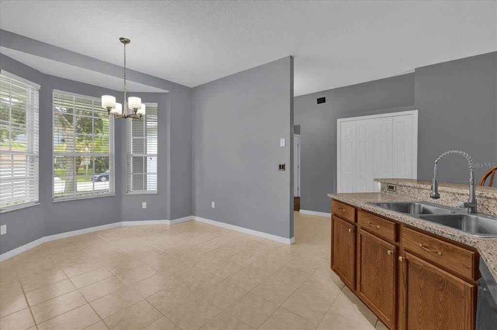 Active With Contract: $340,000 (3 beds, 2 baths, 1555 Square Feet)