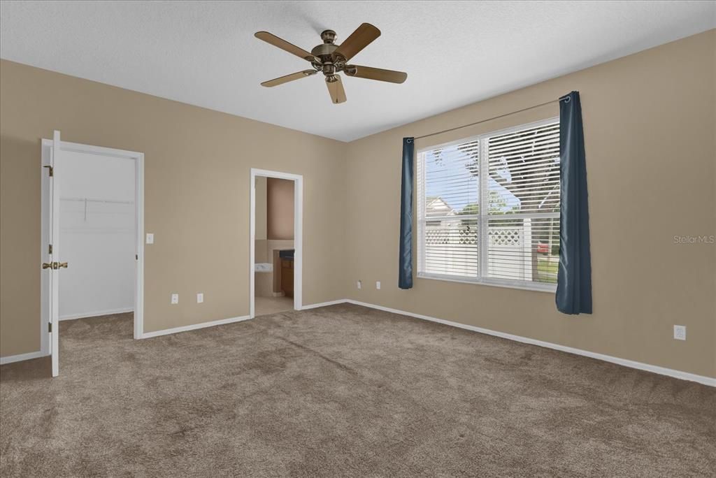 Active With Contract: $340,000 (3 beds, 2 baths, 1555 Square Feet)