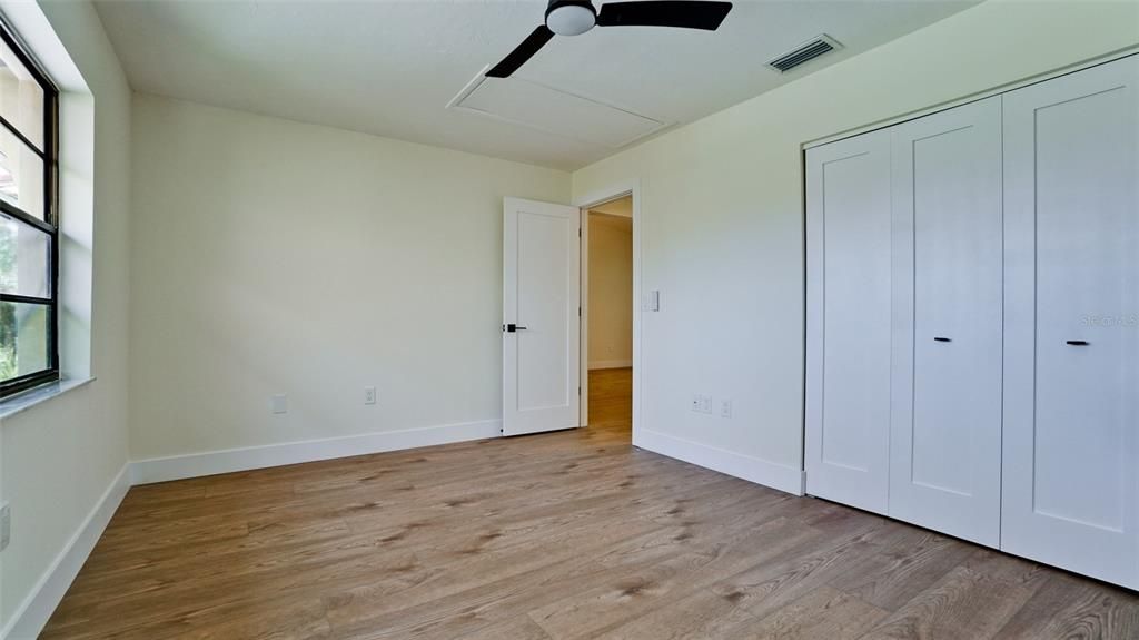 Active With Contract: $275,000 (2 beds, 2 baths, 1218 Square Feet)