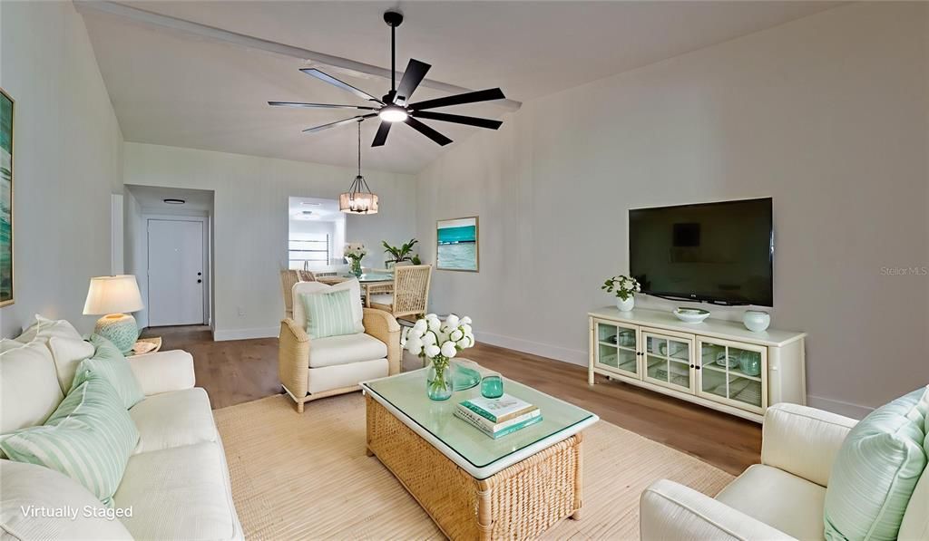 Active With Contract: $275,000 (2 beds, 2 baths, 1218 Square Feet)