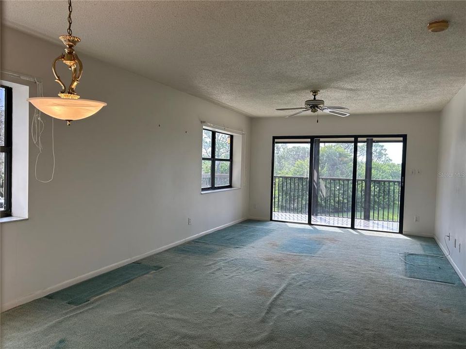 Activo con contrato: $159,900 (2 camas, 2 baños, 1380 Pies cuadrados)