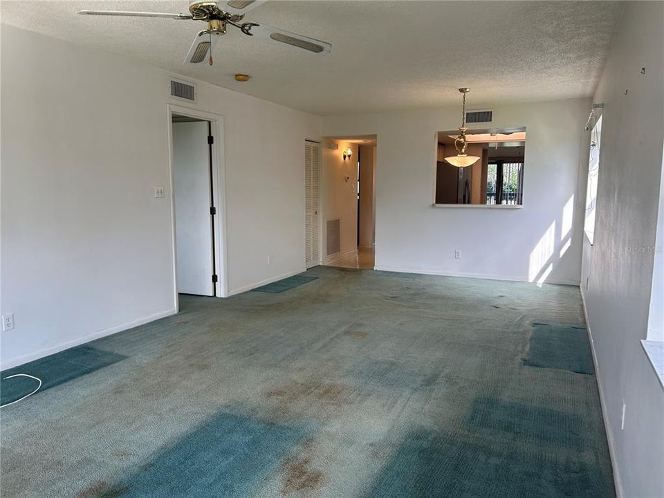 Activo con contrato: $159,900 (2 camas, 2 baños, 1380 Pies cuadrados)