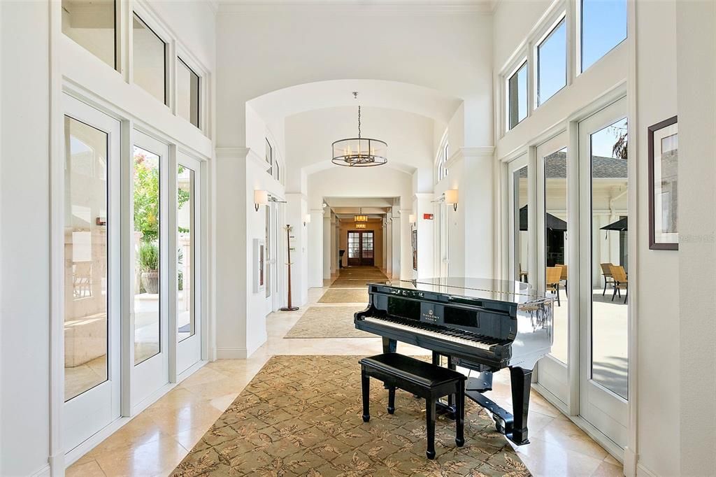 En Venta: $899,000 (4 camas, 3 baños, 2407 Pies cuadrados)