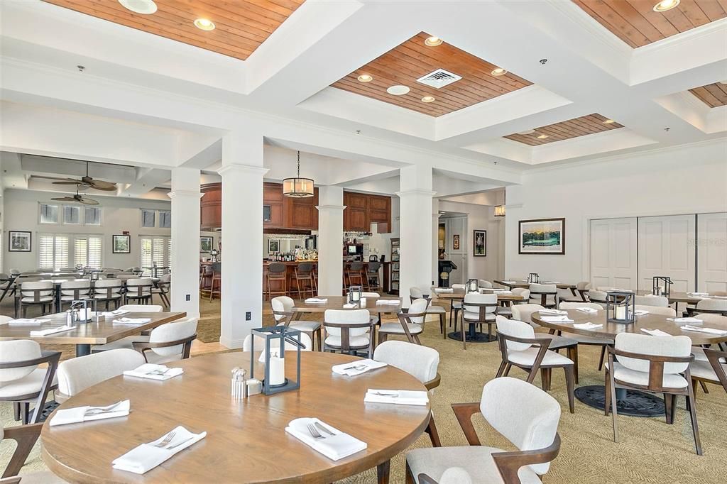 En Venta: $899,000 (4 camas, 3 baños, 2407 Pies cuadrados)