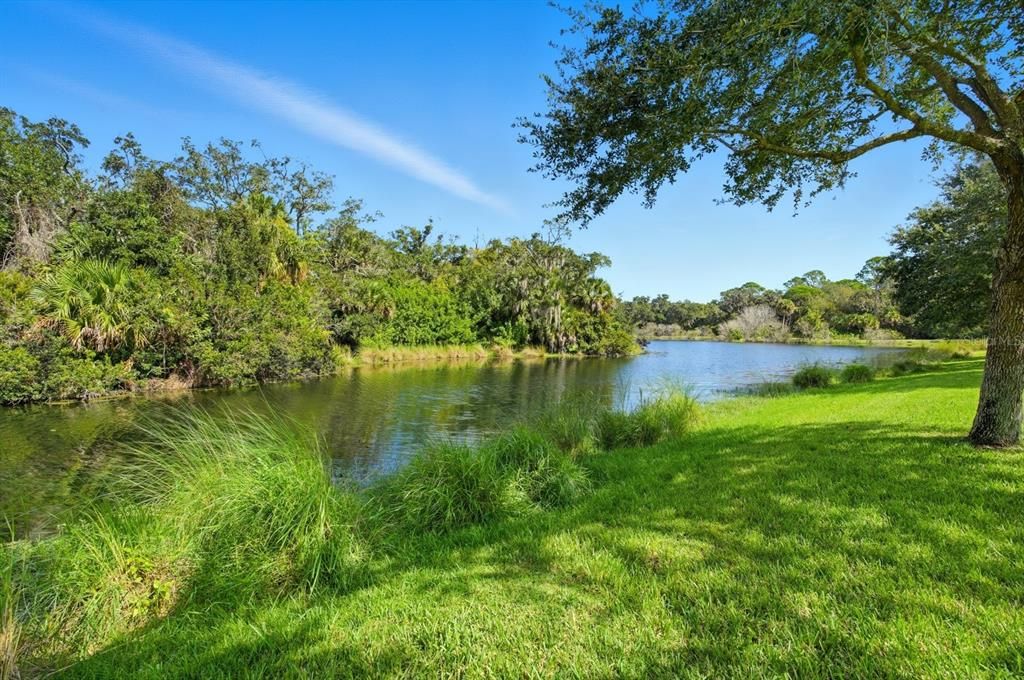 En Venta: $899,000 (4 camas, 3 baños, 2407 Pies cuadrados)