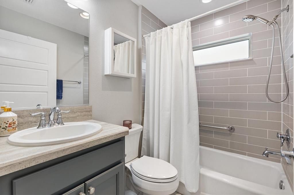 For Sale: $439,000 (3 beds, 2 baths, 1569 Square Feet)