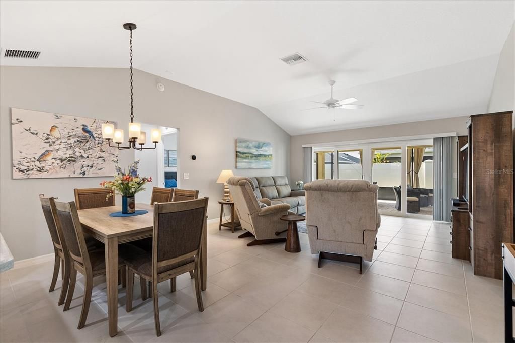 For Sale: $439,000 (3 beds, 2 baths, 1569 Square Feet)