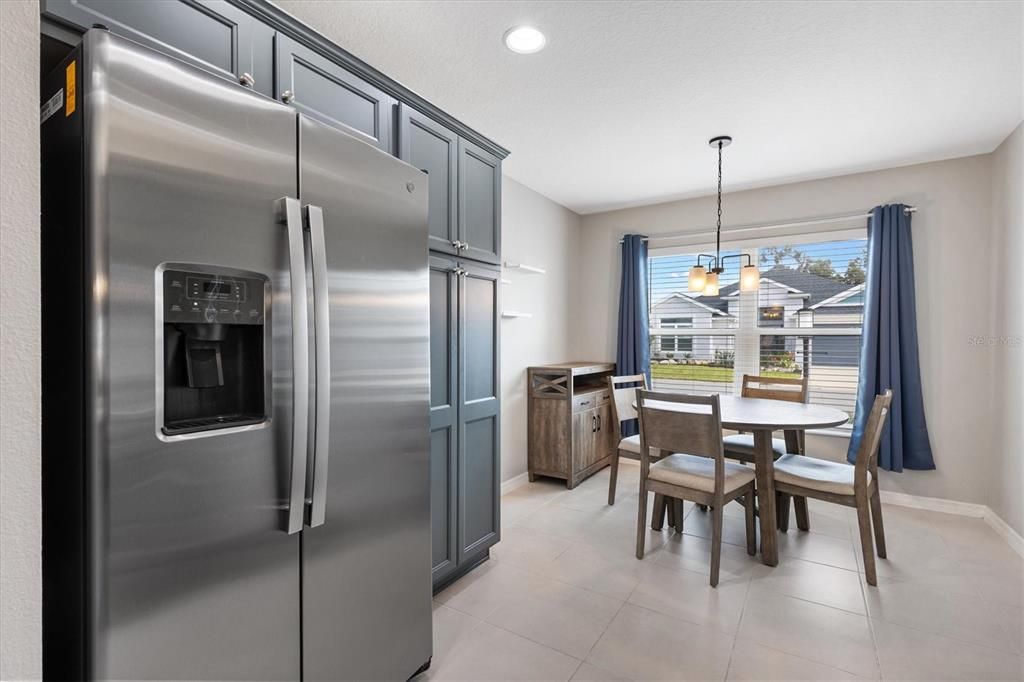 For Sale: $439,000 (3 beds, 2 baths, 1569 Square Feet)