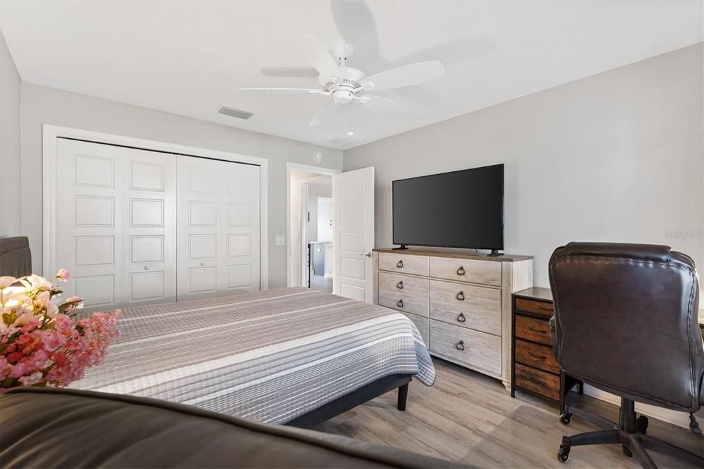 For Sale: $439,000 (3 beds, 2 baths, 1569 Square Feet)