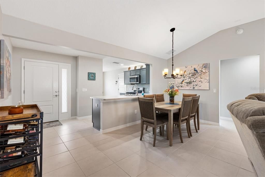 For Sale: $439,000 (3 beds, 2 baths, 1569 Square Feet)