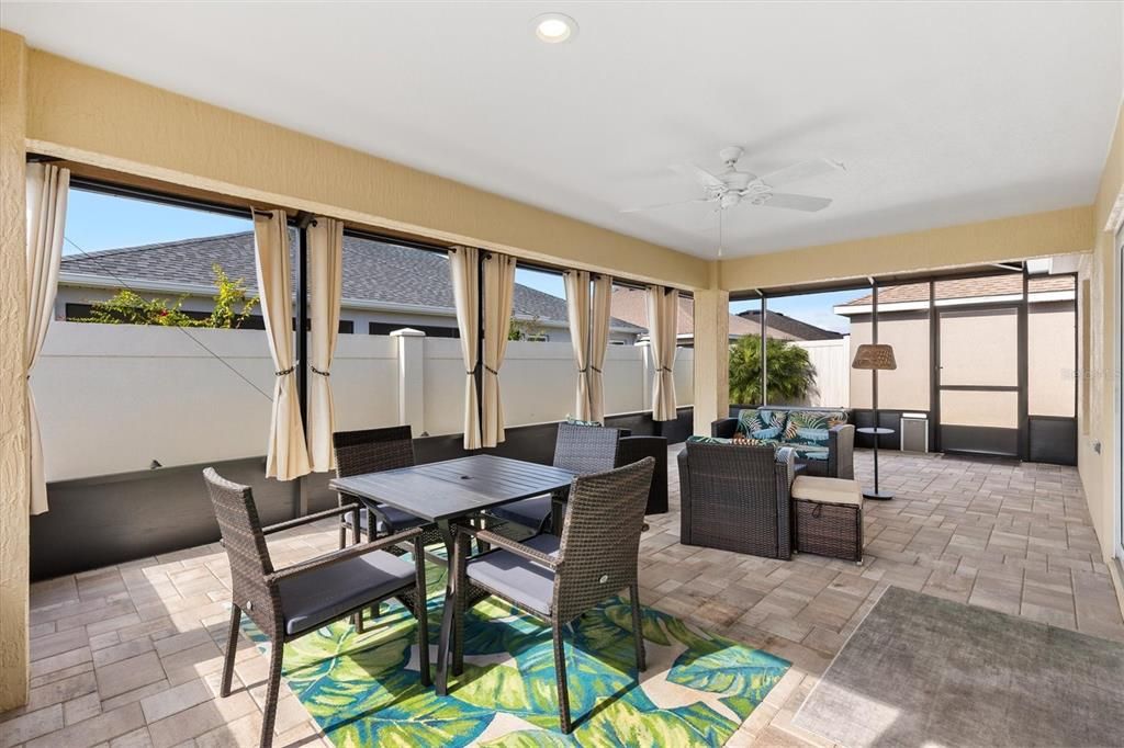 For Sale: $439,000 (3 beds, 2 baths, 1569 Square Feet)