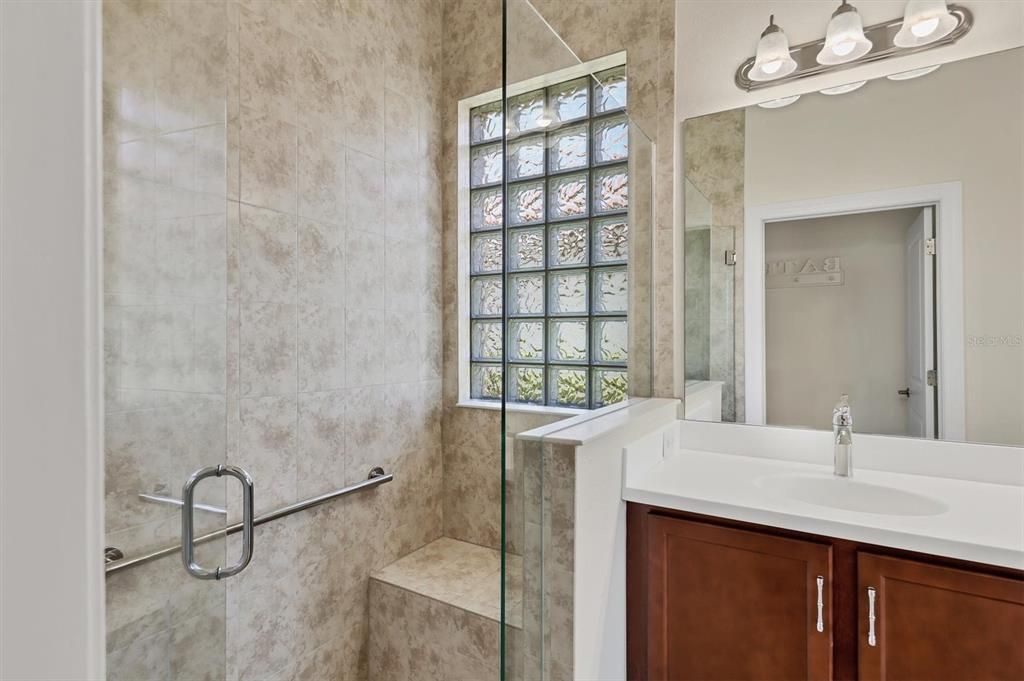 For Sale: $413,000 (2 beds, 2 baths, 1581 Square Feet)