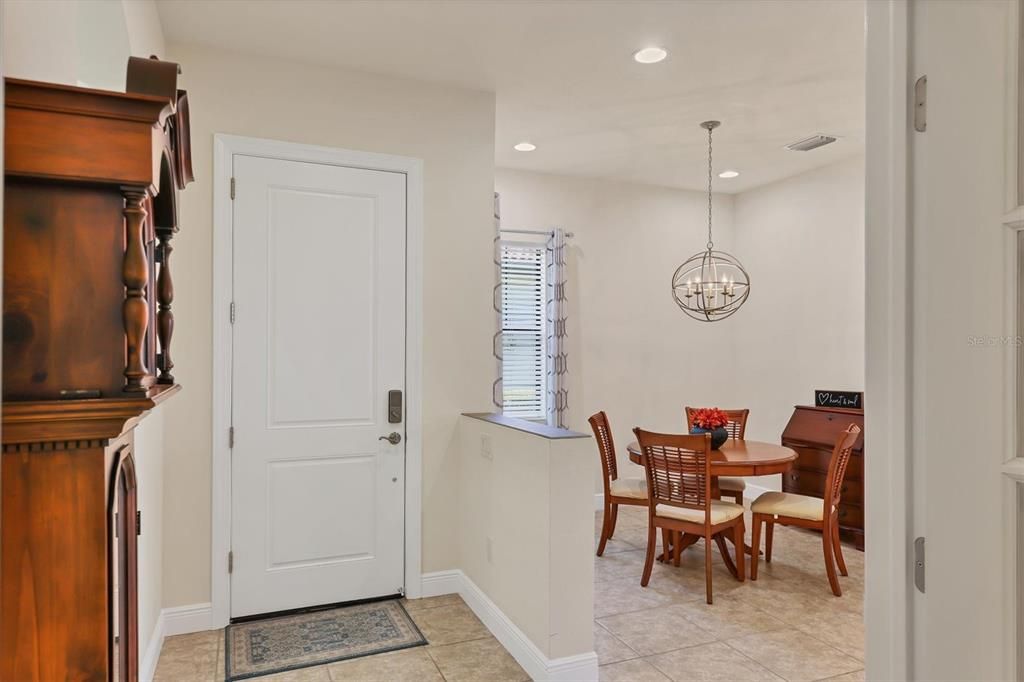 For Sale: $413,000 (2 beds, 2 baths, 1581 Square Feet)
