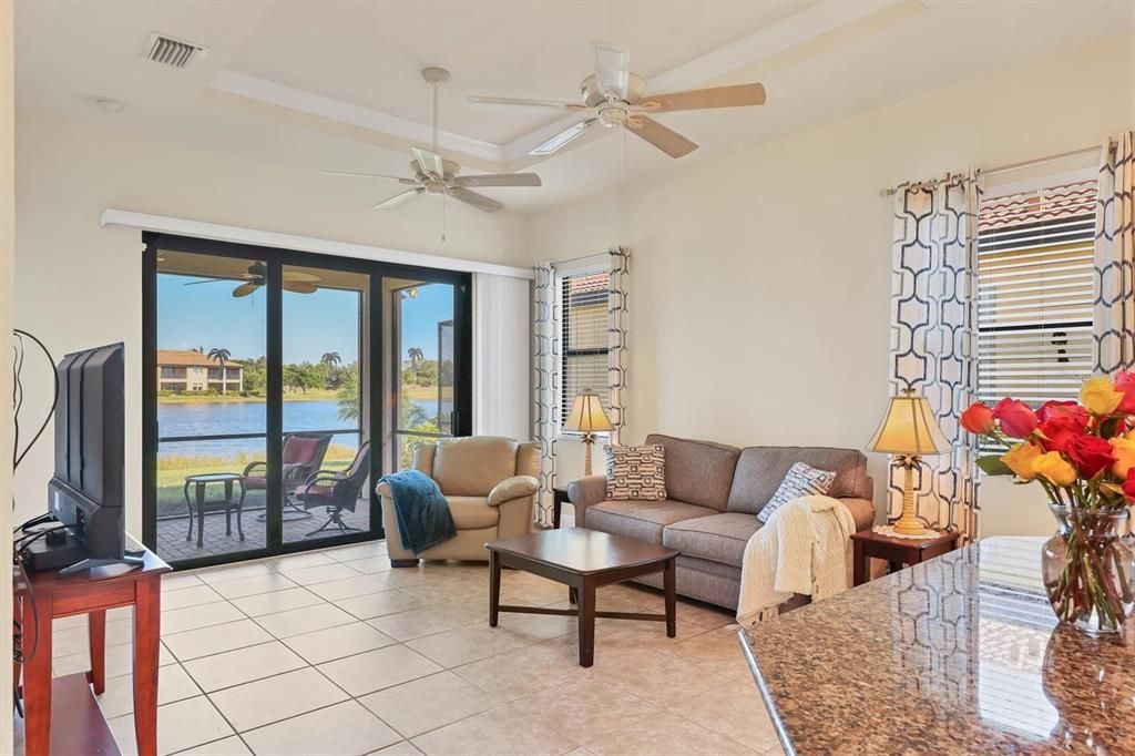 For Sale: $413,000 (2 beds, 2 baths, 1581 Square Feet)