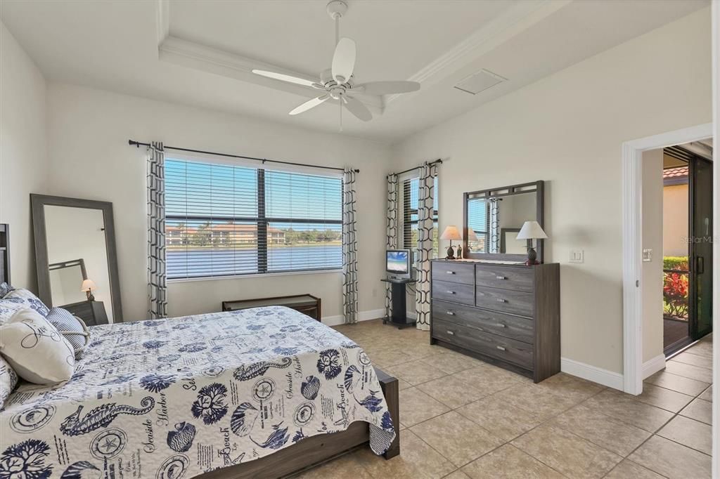 For Sale: $413,000 (2 beds, 2 baths, 1581 Square Feet)