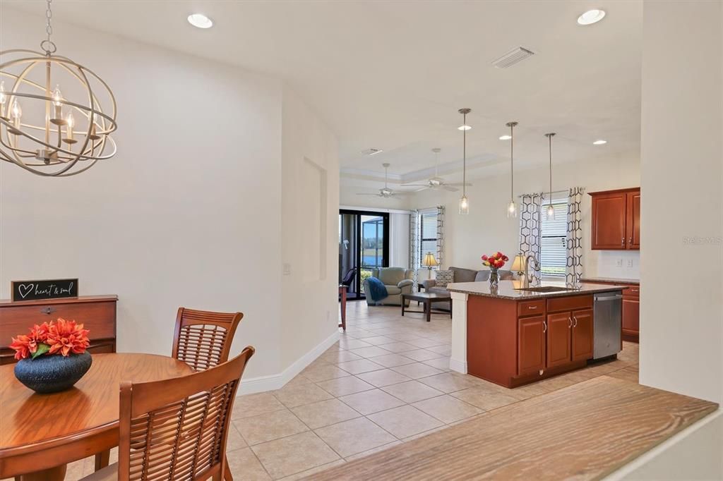 For Sale: $413,000 (2 beds, 2 baths, 1581 Square Feet)