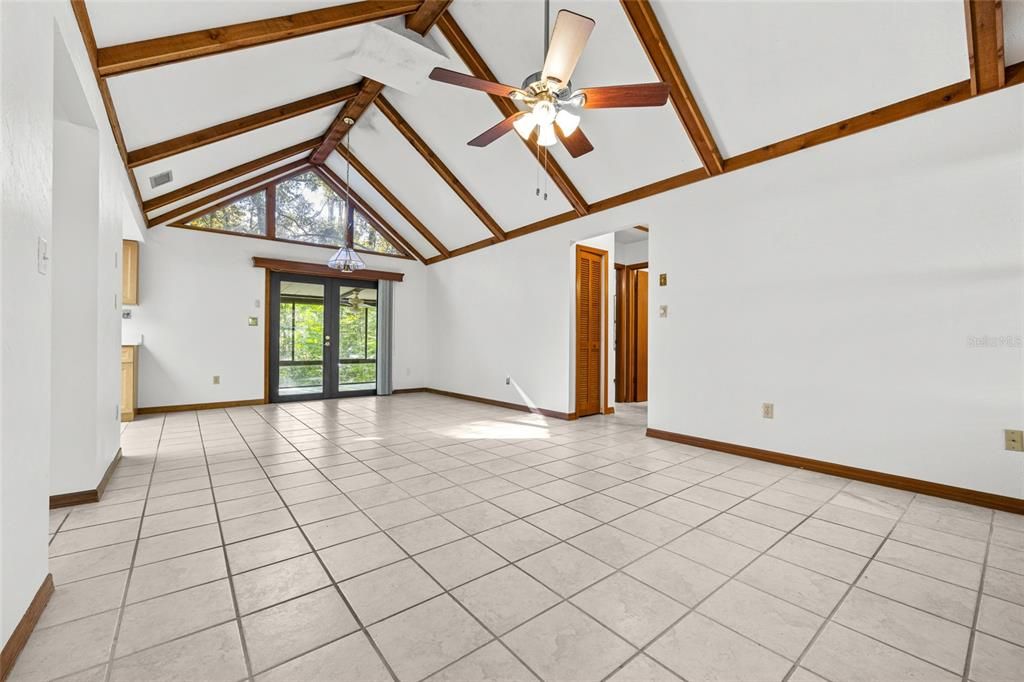 Active With Contract: $270,000 (3 beds, 2 baths, 1340 Square Feet)