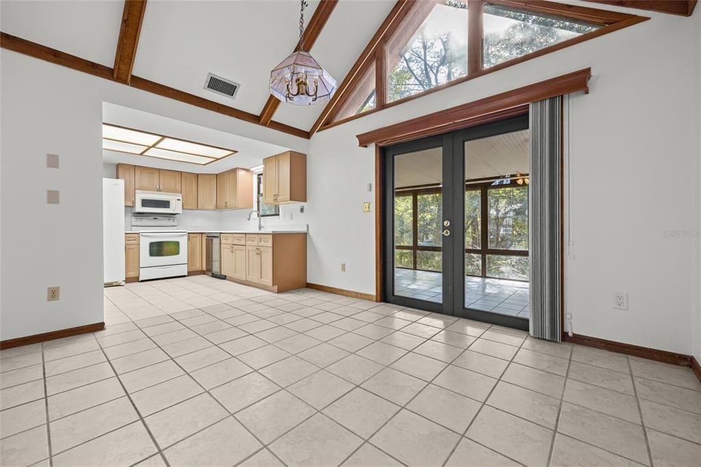 Active With Contract: $270,000 (3 beds, 2 baths, 1340 Square Feet)