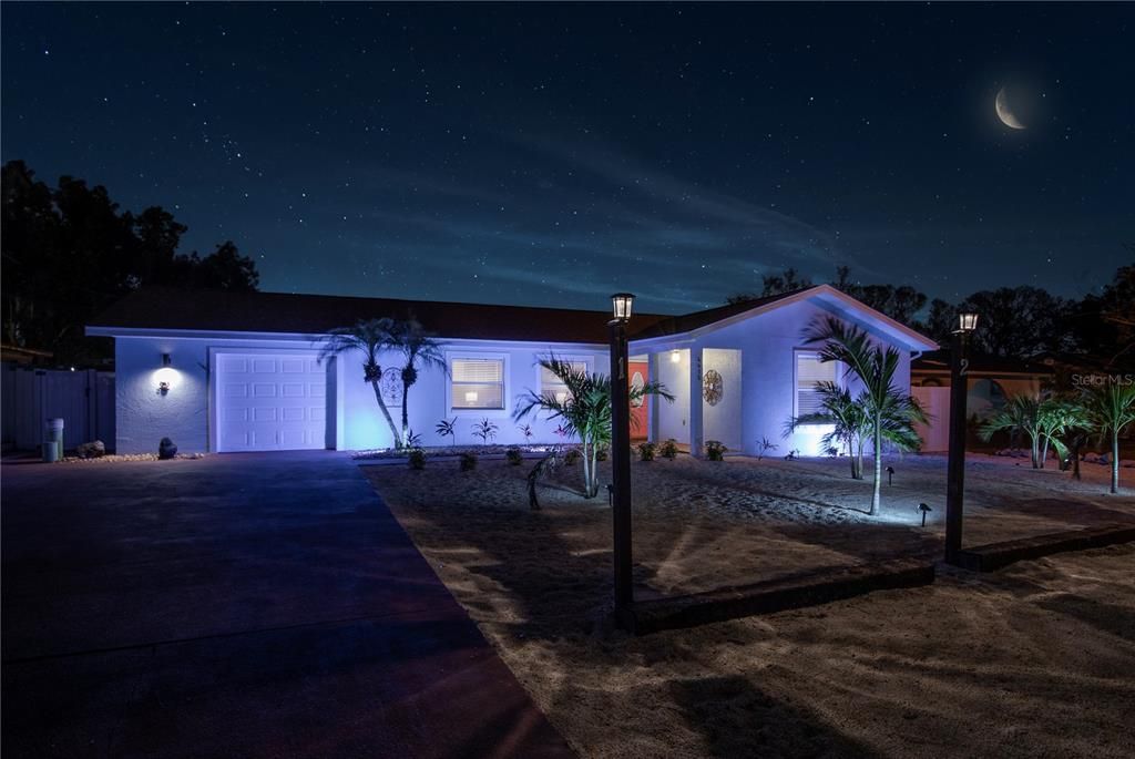 Active With Contract: $699,999 (4 beds, 0 baths, 1884 Square Feet)