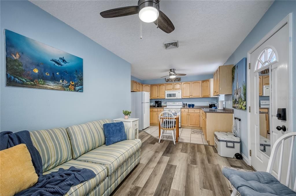 Active With Contract: $699,999 (4 beds, 0 baths, 1884 Square Feet)