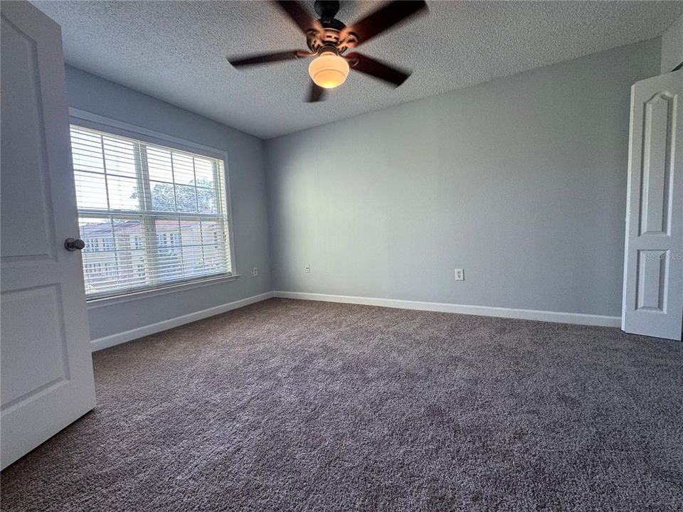 For Sale: $165,000 (2 beds, 2 baths, 993 Square Feet)