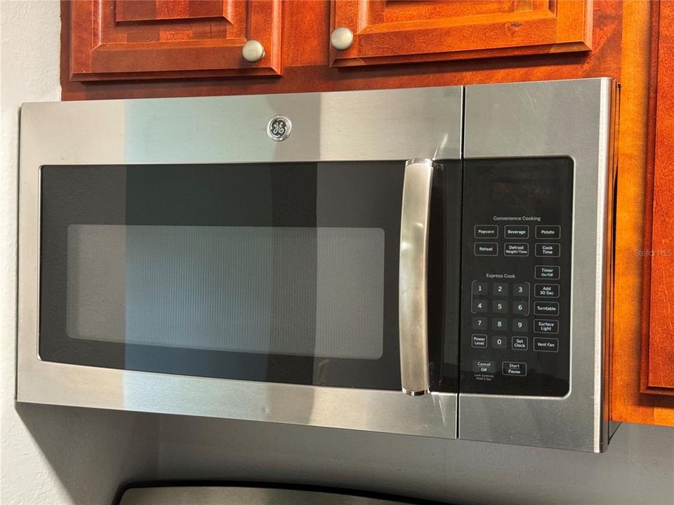 For Sale: $165,000 (2 beds, 2 baths, 993 Square Feet)