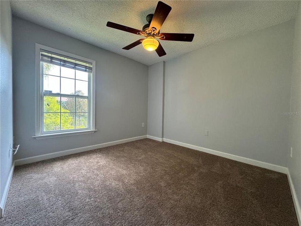For Sale: $165,000 (2 beds, 2 baths, 993 Square Feet)