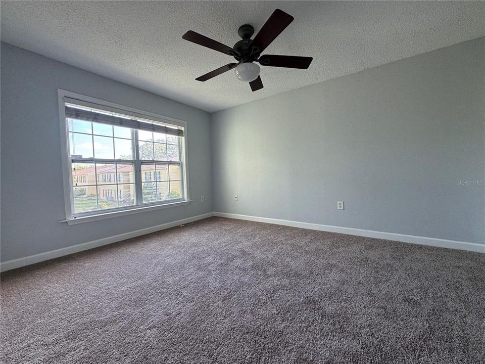 For Sale: $165,000 (2 beds, 2 baths, 993 Square Feet)