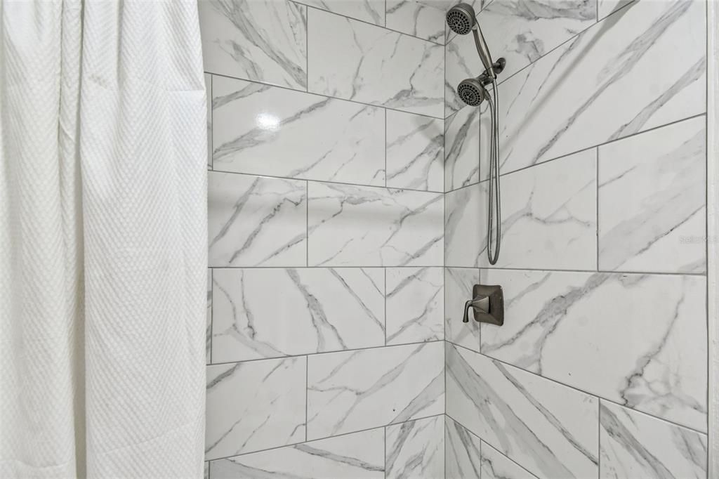 En Venta: $270,000 (3 camas, 2 baños, 1119 Pies cuadrados)