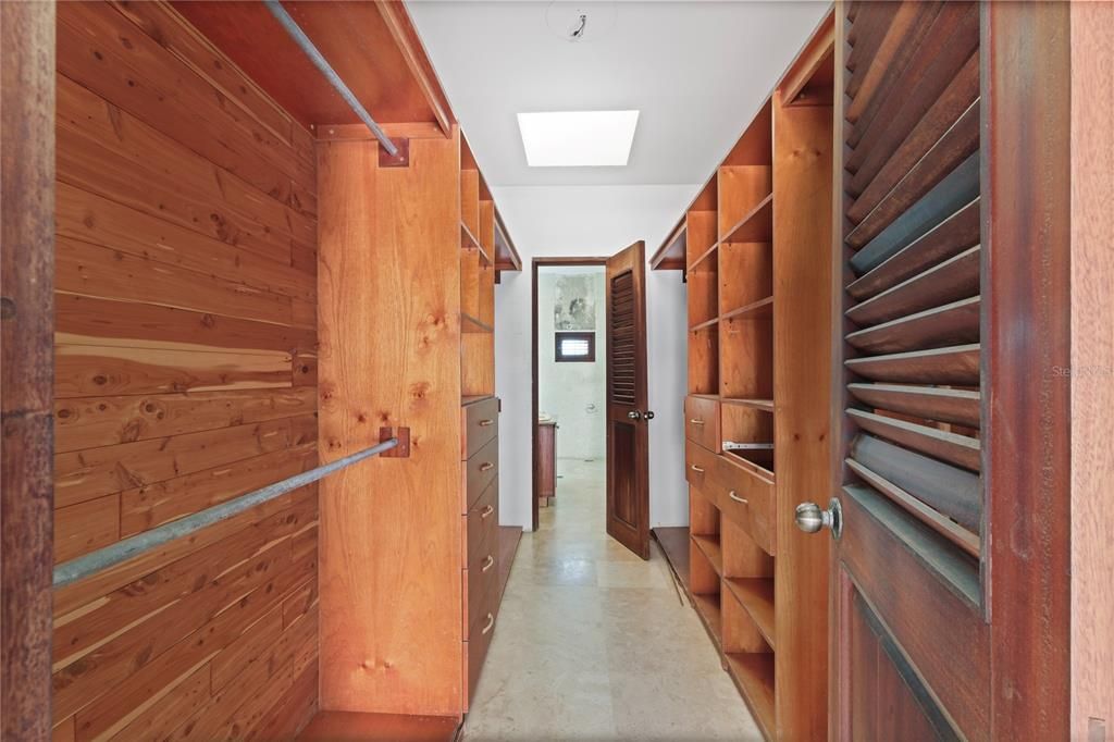 На продажу: $1,800,000 (2 спален, 2 ванн, 2050 Квадратных фут)