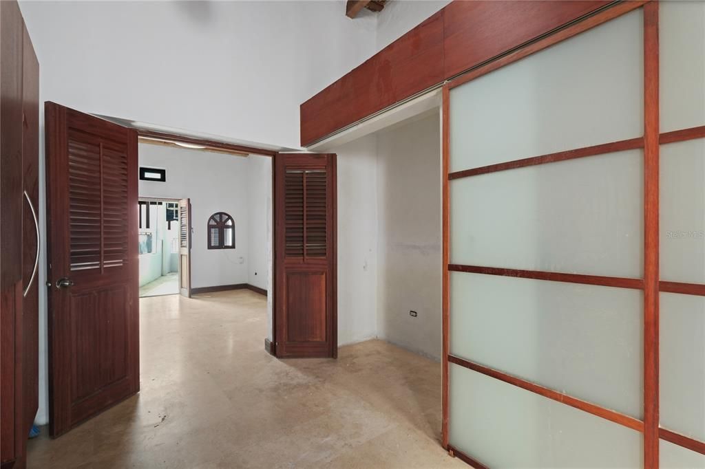 На продажу: $1,800,000 (2 спален, 2 ванн, 2050 Квадратных фут)