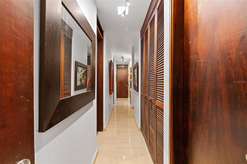 En Venta: $1,650,000 (4 camas, 2 baños, 2900 Pies cuadrados)
