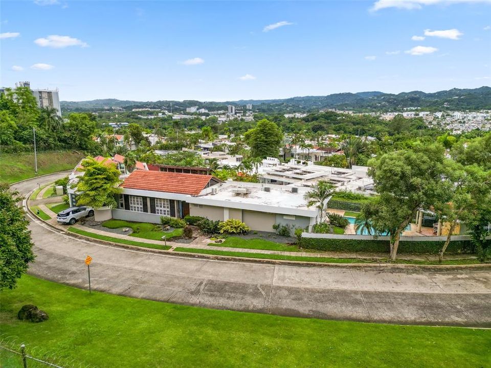 En Venta: $1,650,000 (4 camas, 2 baños, 2900 Pies cuadrados)