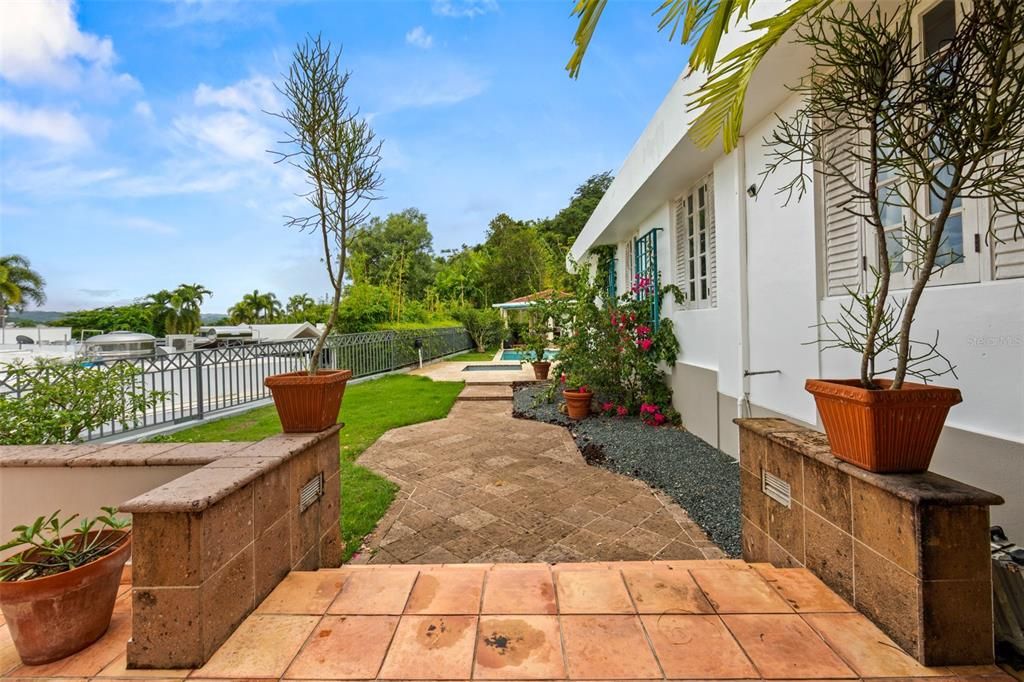 En Venta: $1,650,000 (4 camas, 2 baños, 2900 Pies cuadrados)