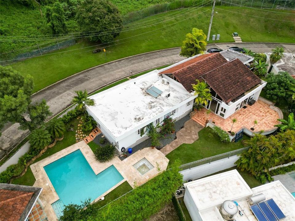 En Venta: $1,650,000 (4 camas, 2 baños, 2900 Pies cuadrados)