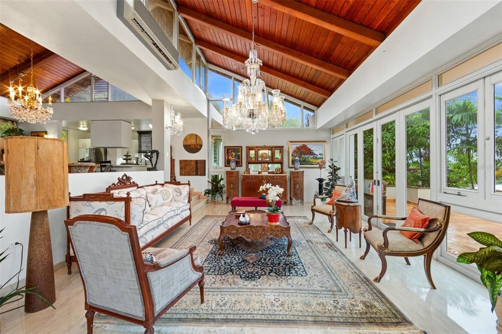 En Venta: $1,650,000 (4 camas, 2 baños, 2900 Pies cuadrados)