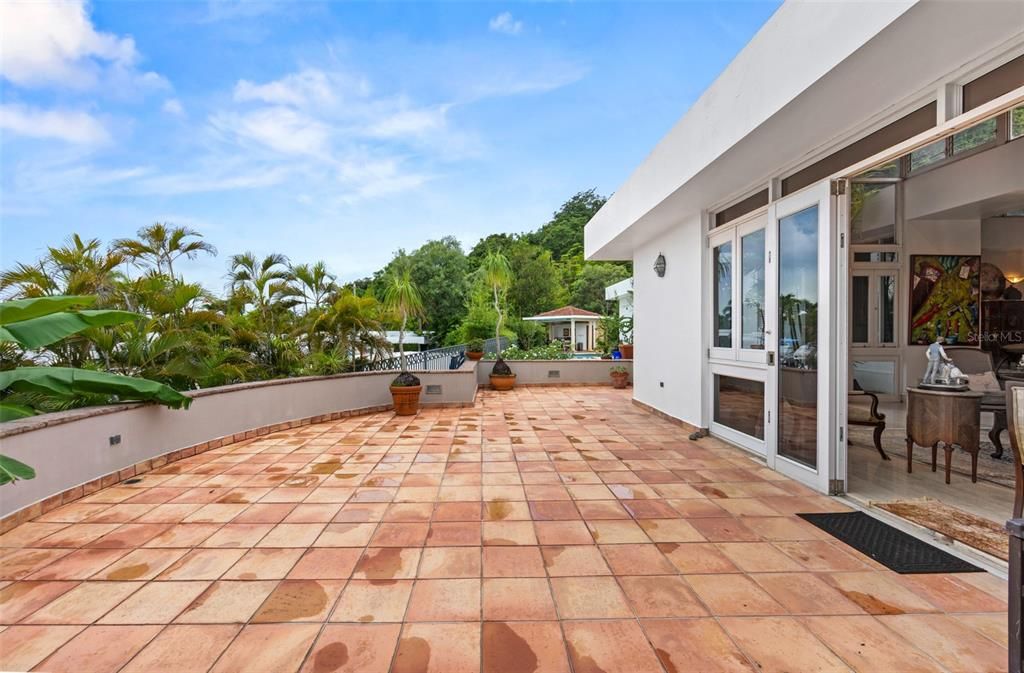 En Venta: $1,650,000 (4 camas, 2 baños, 2900 Pies cuadrados)