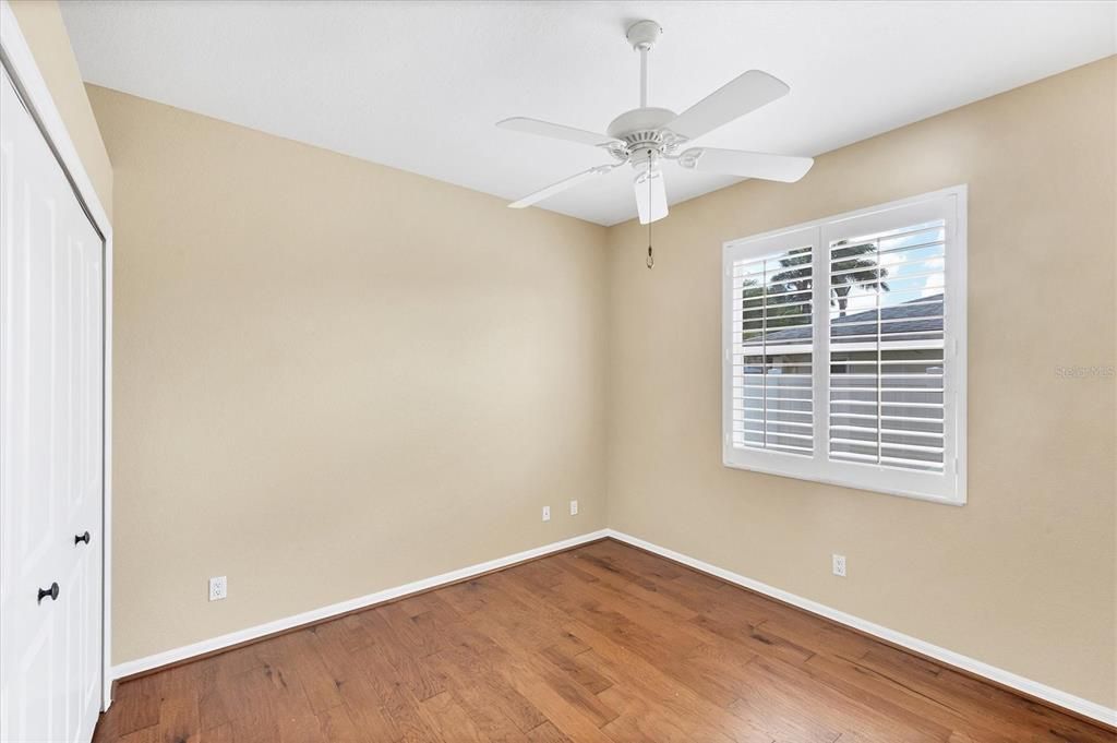 合同活跃: $569,000 (3 贝兹, 2 浴室, 1950 平方英尺)