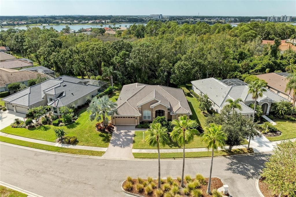 Под контрактом: $580,000 (3 спален, 2 ванн, 2410 Квадратных фут)