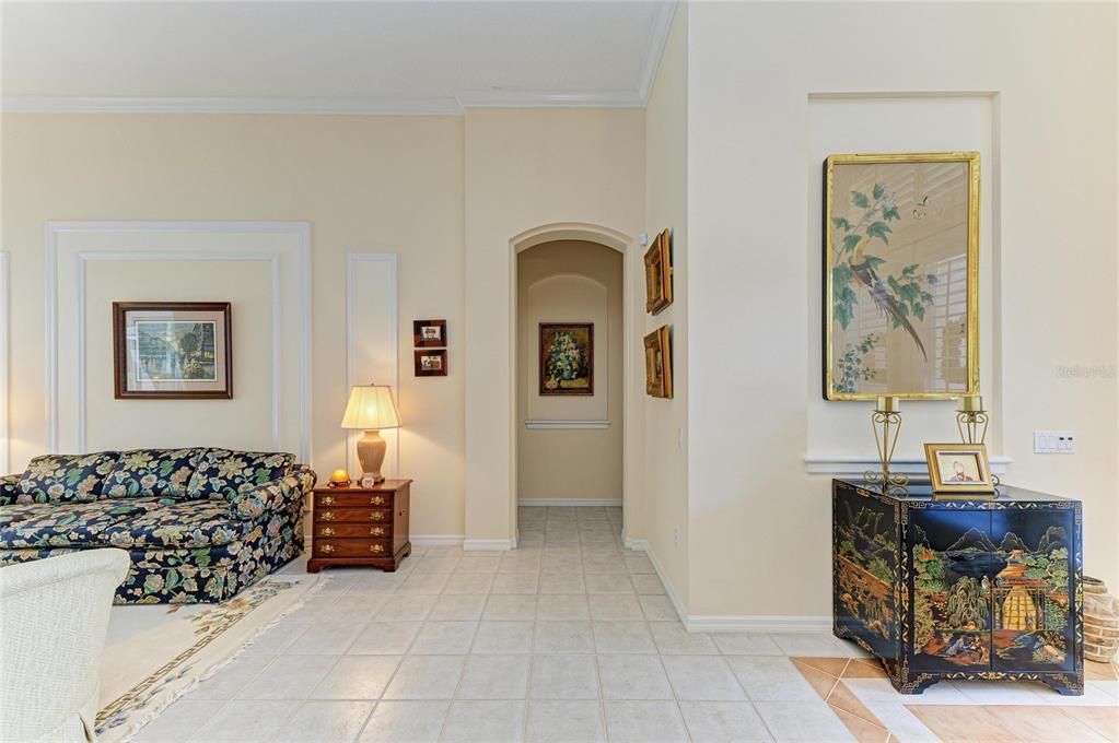 Под контрактом: $580,000 (3 спален, 2 ванн, 2410 Квадратных фут)