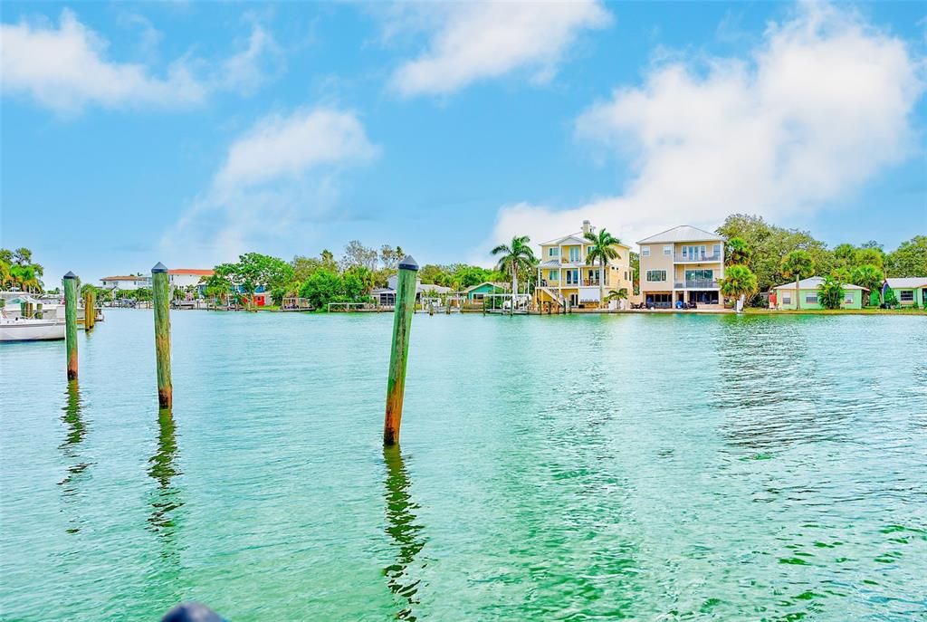 出租: $4,950 (3 贝兹, 3 浴室, 2080 平方英尺)