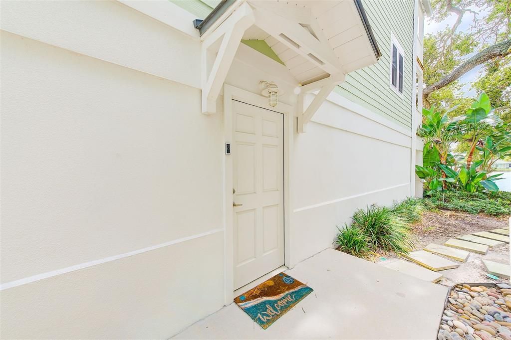 出租: $4,950 (3 贝兹, 3 浴室, 2080 平方英尺)