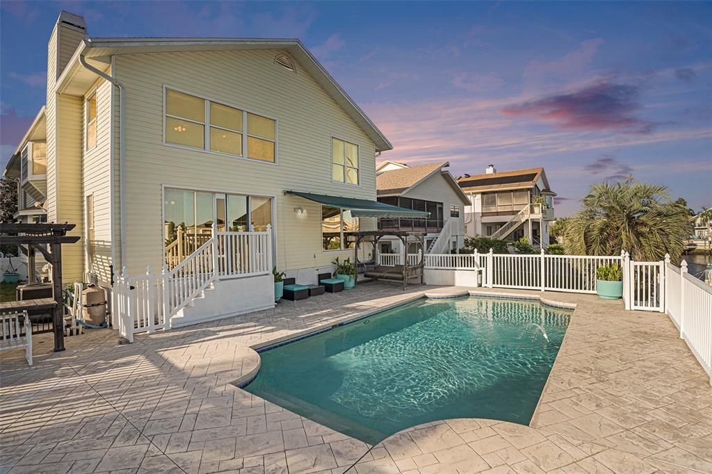 待售: $825,000 (5 贝兹, 4 浴室, 3526 平方英尺)