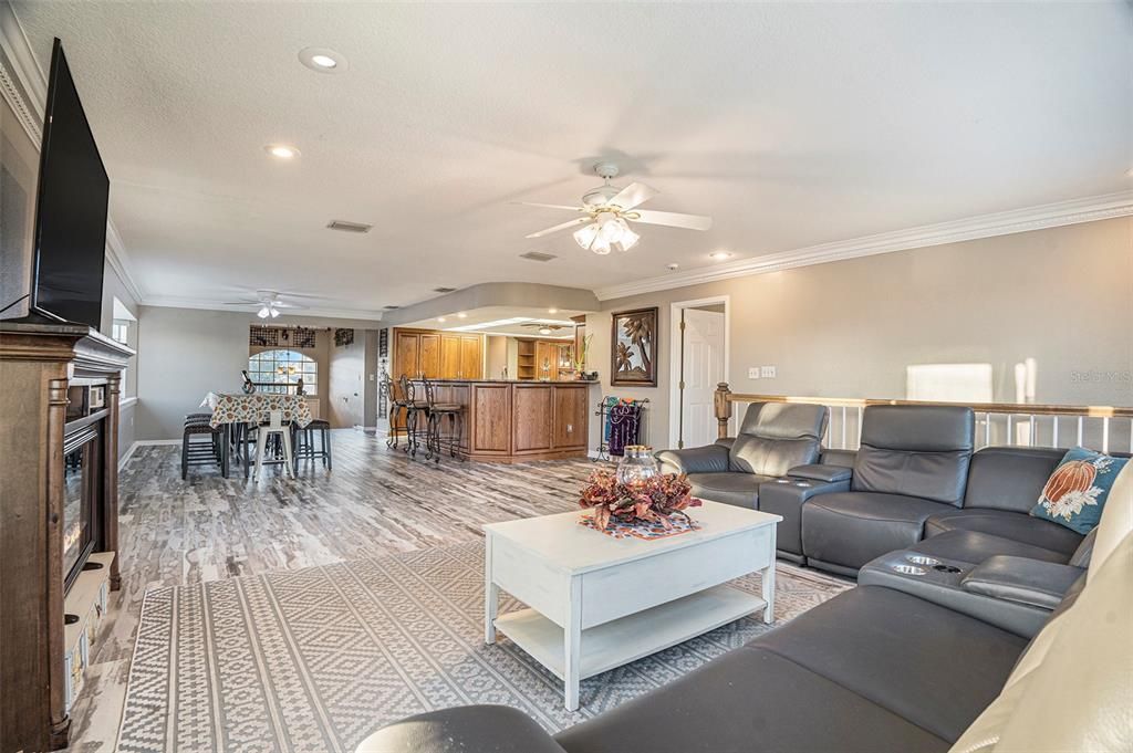 待售: $825,000 (5 贝兹, 4 浴室, 3526 平方英尺)