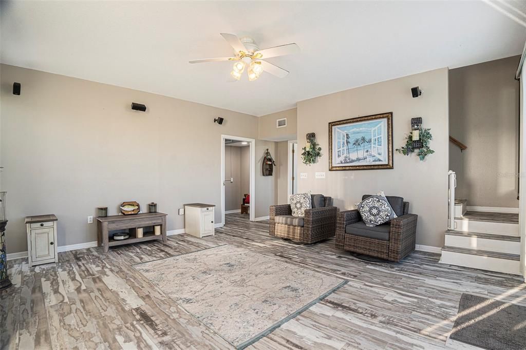 待售: $825,000 (5 贝兹, 4 浴室, 3526 平方英尺)