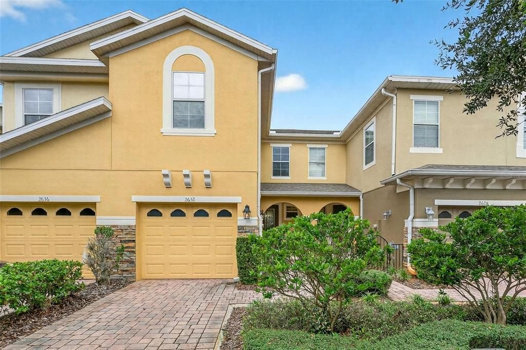 Recently Rented: $2,200 (3 beds, 2 baths, 1558 Square Feet)