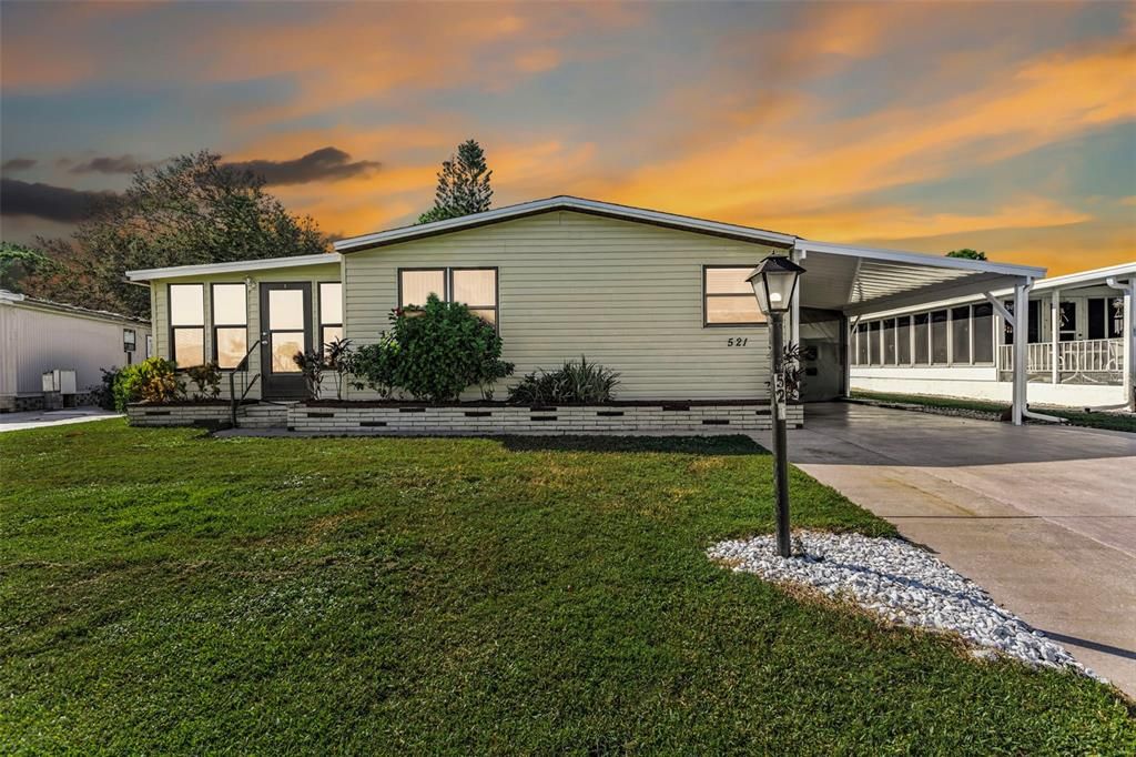 For Sale: $169,900 (2 beds, 2 baths, 1053 Square Feet)