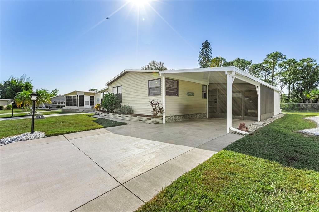 For Sale: $169,900 (2 beds, 2 baths, 1053 Square Feet)