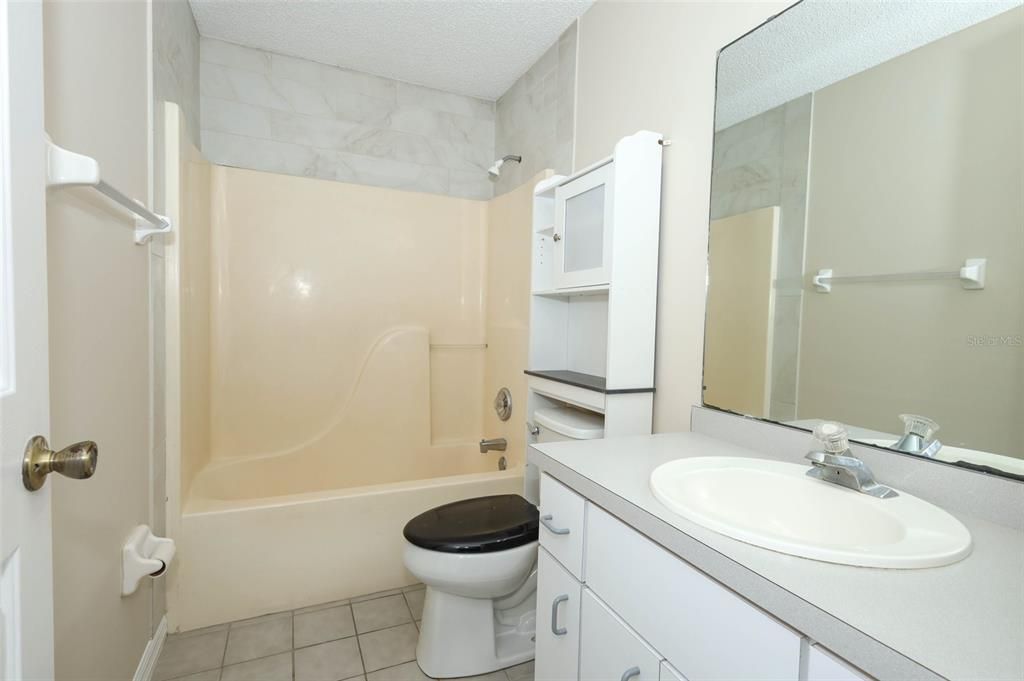 Active With Contract: $299,900 (3 beds, 2 baths, 1540 Square Feet)