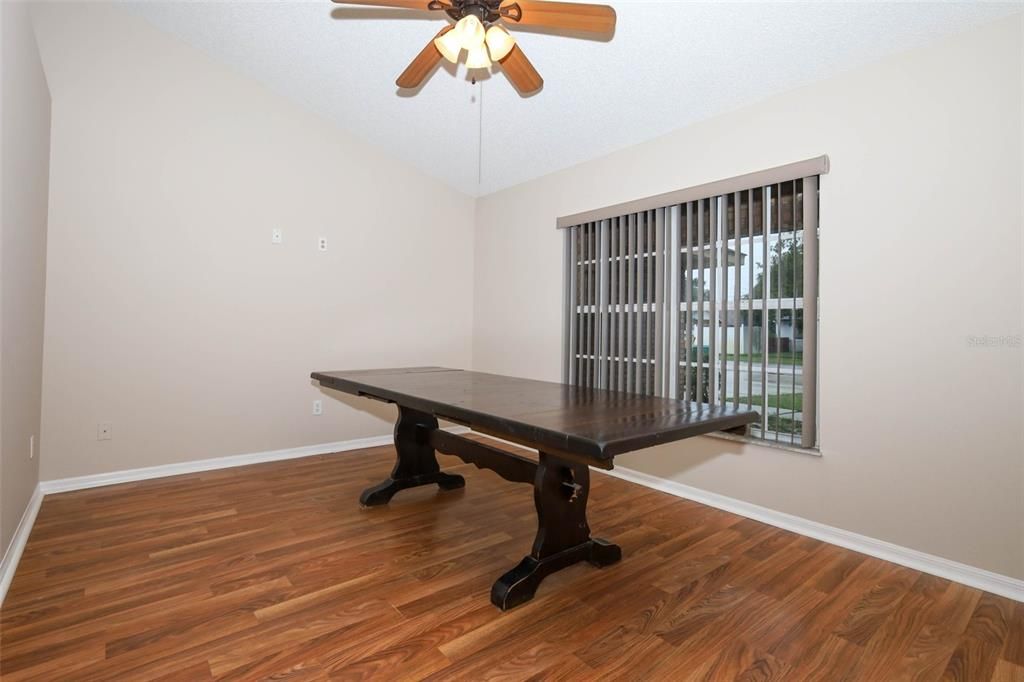 Active With Contract: $299,900 (3 beds, 2 baths, 1540 Square Feet)